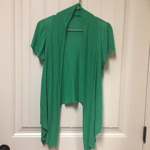 Green short sleeve topper